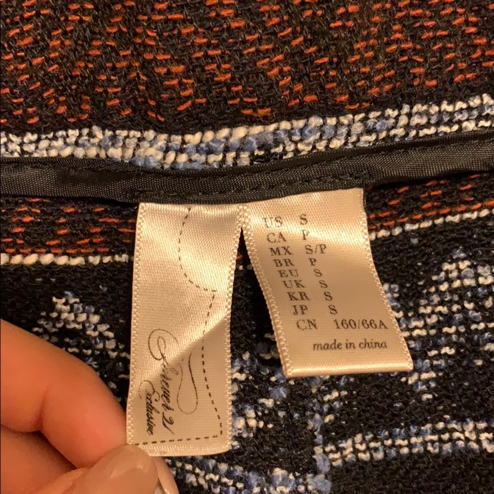 Fun Printed Shorts! - Picture 4 of 4